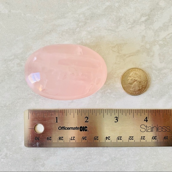 5.08oz Rose Quartz Madagascar FreeForm Palmstone - Picture 6 of 7